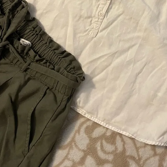 AEO Olive Paperbag Shorts