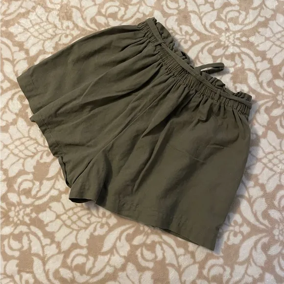 AEO Olive Paperbag Shorts