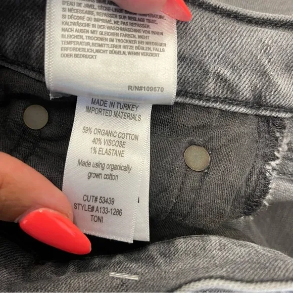 Agolde Toni Mid Rise Straight Leg Jeans in Ceremony Gray 28