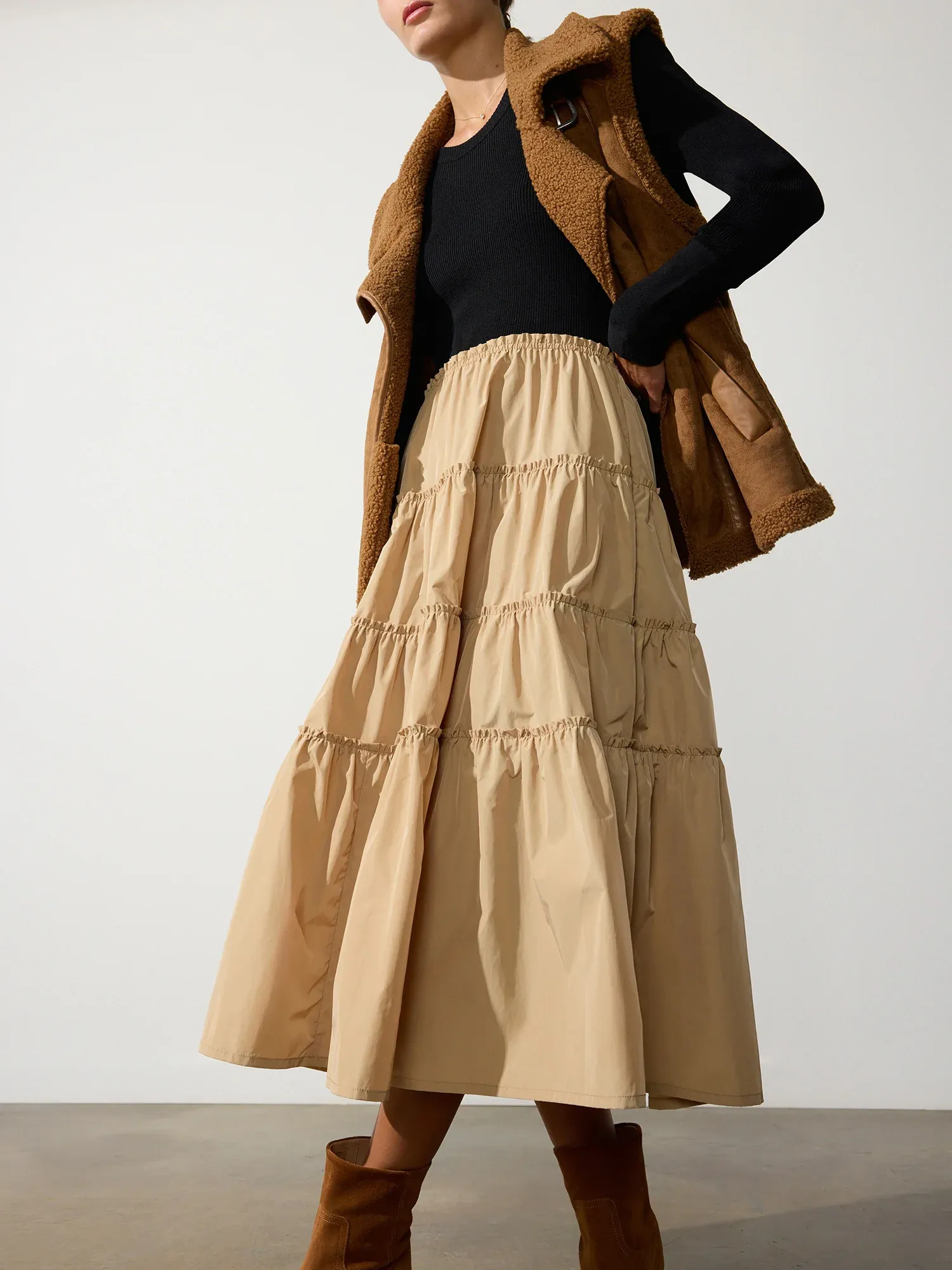 AVA TIERED DRESS IN CAMEL COMBO