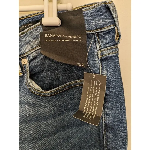 Banana Republic NEW Women's Jeans Mid-rise Straight Ankle Size 32 Distress