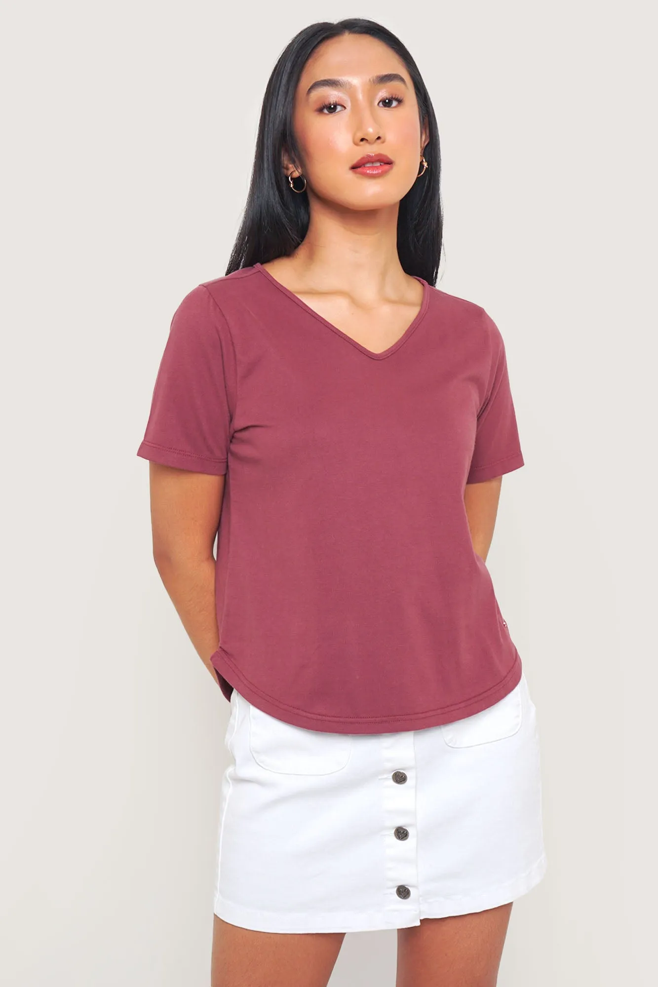 Closet Staples V-Neck Amboy Hem Tee