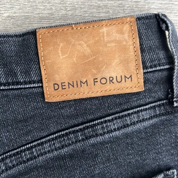 DENIM FORUM The Arlo High Rise Straight Jeans Sz 25 Faded Black Frayed Hem 90s