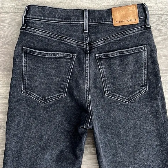DENIM FORUM The Arlo High Rise Straight Jeans Sz 25 Faded Black Frayed Hem 90s