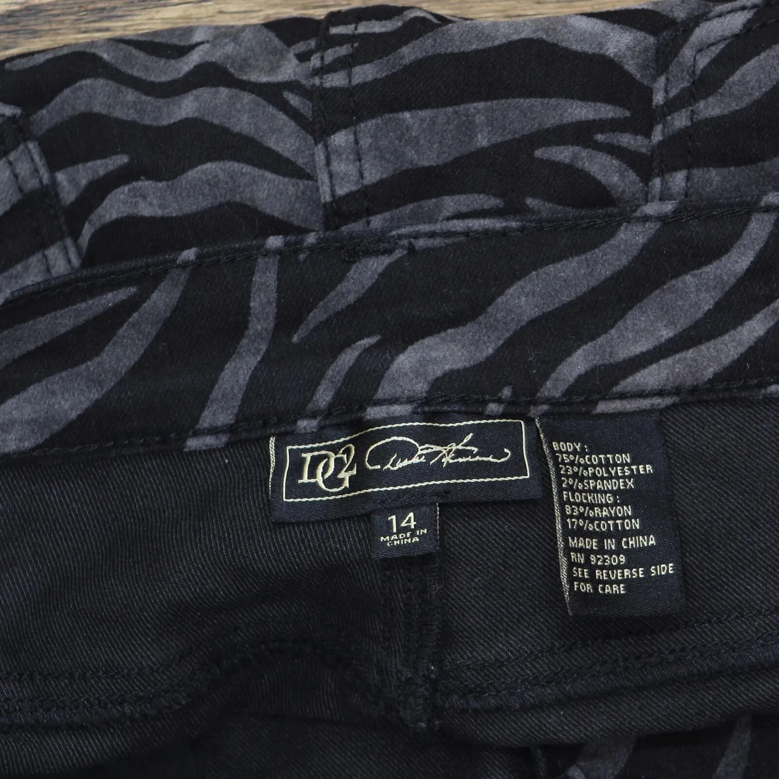 Dg2 by Diane Gilman Womens Straight Leg Velvet Animal Jeans Black Tiger 14