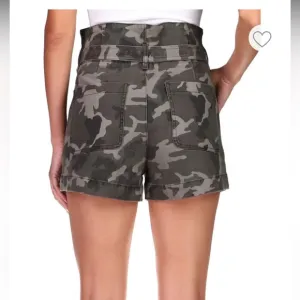 DL1961 Premium Denim Camile Belted Paper Bag Shorts Camo Women's Camo Size 26