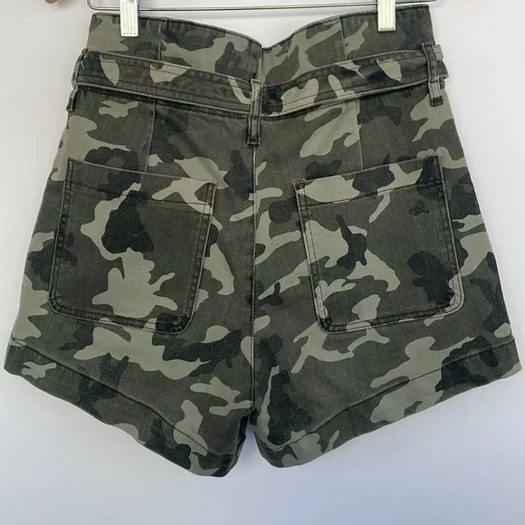DL1961 Premium Denim Camile Belted Paper Bag Shorts Camo Women's Camo Size 26