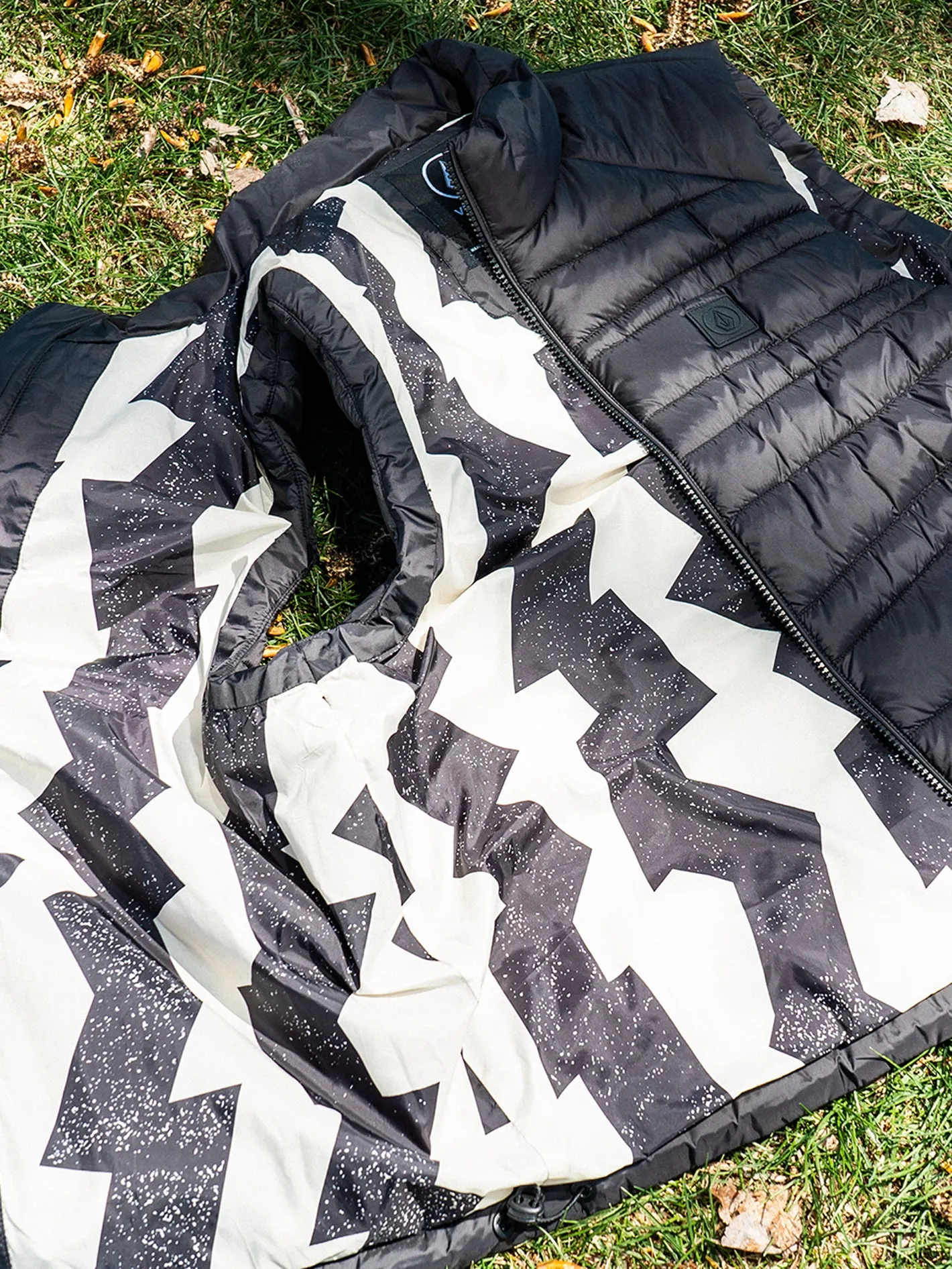 Earth Tripper Puff Vest - BLACK