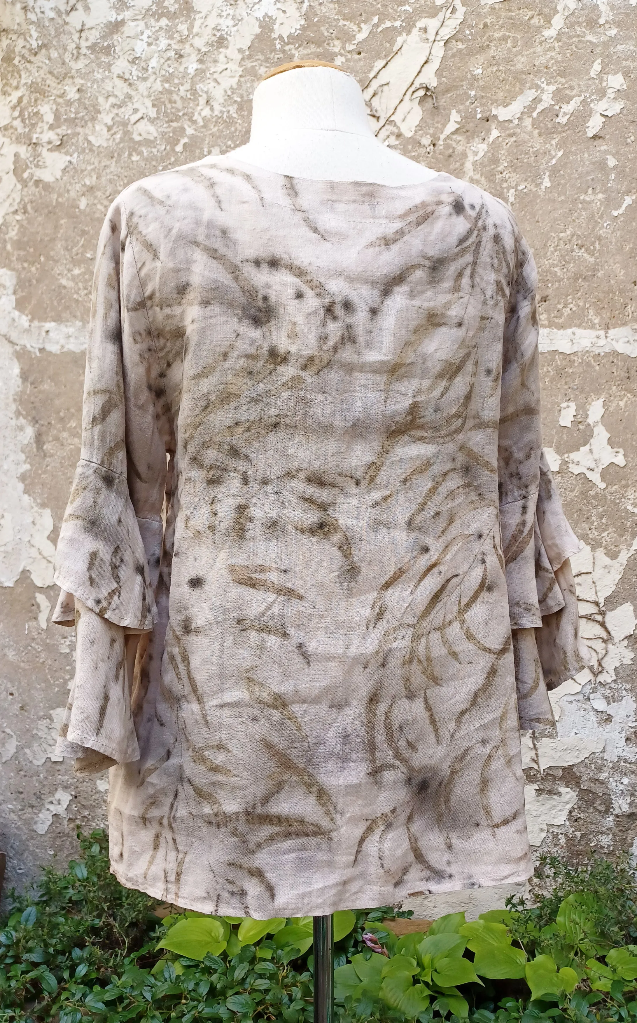 Eucalyptus 100% Linen Ruffle Sleeve Blouse