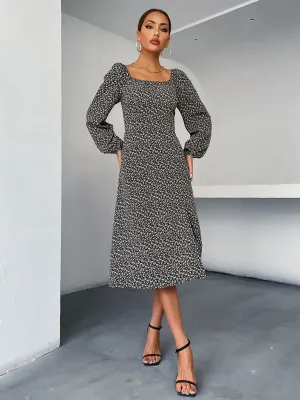Floral Print Midi Dress with Square Neck and Long Sleeves