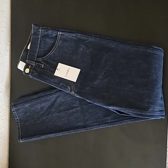 Frame Le Italien True Straight Jeans size 24