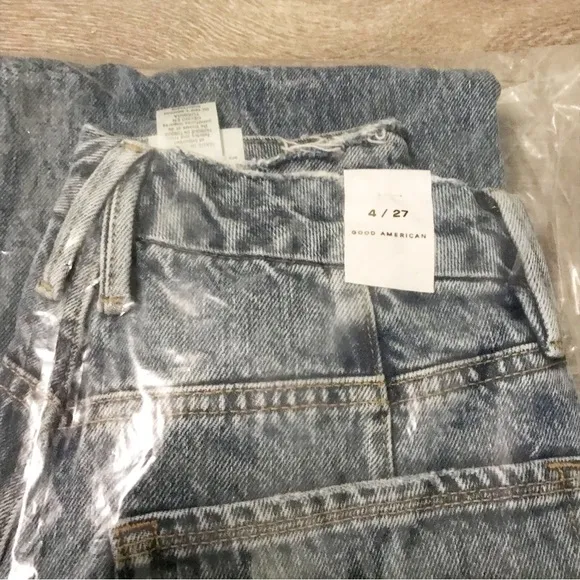Good American 90s Duster High Rise Cropped Straight Leg Jean