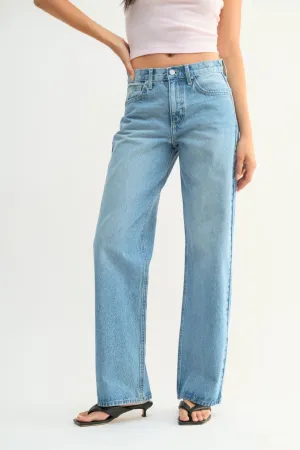 Guys N Gals - Women - Light Denim The Relaxed Straight Jean