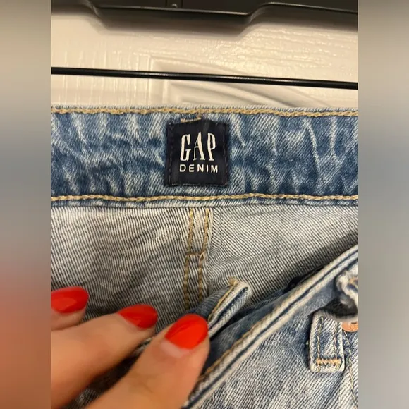High-Rise Curvy Straight-Leg Jeans