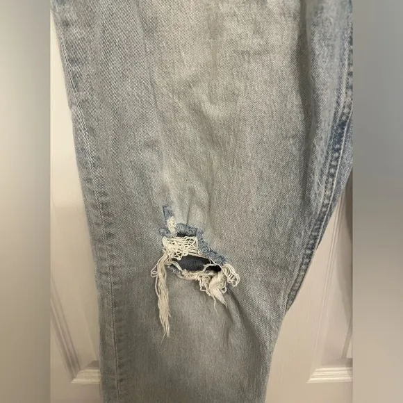 High-Rise Curvy Straight-Leg Jeans