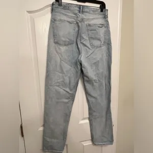 High-Rise Curvy Straight-Leg Jeans