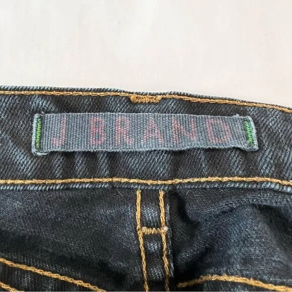 J Brand Jeans Dark Wash Straight Leg 8” Rise SIZE 28