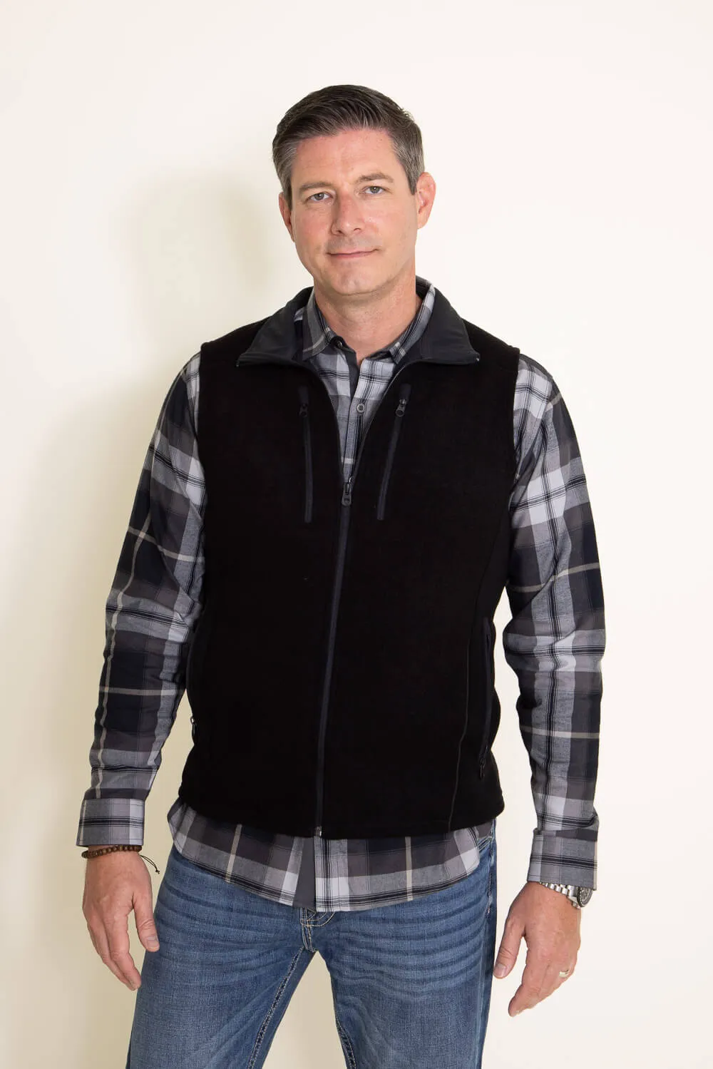Kuhl Interceptr Vest for Men in Black | 3186-BK