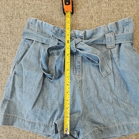 L'AGENCE Denim Hillary Paperbag Shorts Women's Size 29 Belted High Rise In MIST