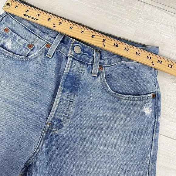 Levi's 501 Cropped Light Wash Jeans Womens 27 Straight Leg Distressed High Rise
