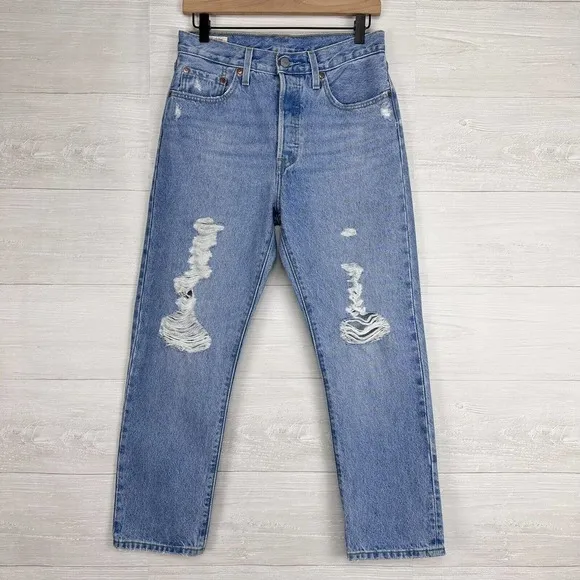 Levi's 501 Cropped Light Wash Jeans Womens 27 Straight Leg Distressed High Rise