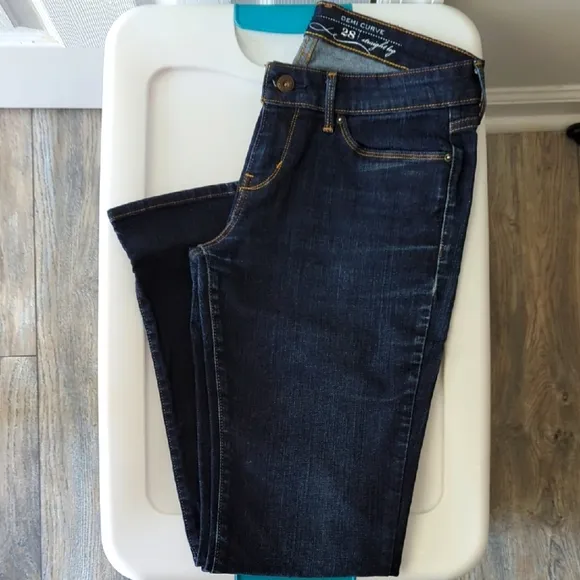 Levi's Dark Wash Women's Jeans