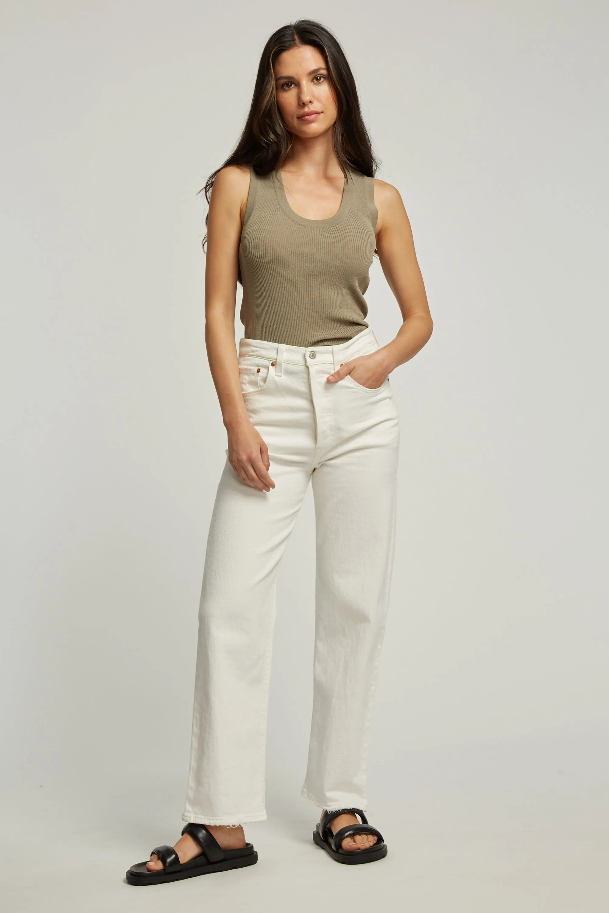 Levi's Ribcage Straight Ankle Jeans