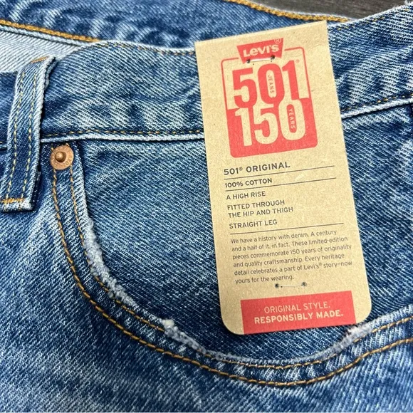 Levi's Women's 501 Pieced Jeans Med Wash Rigid Denim High-Rise Straight 24W