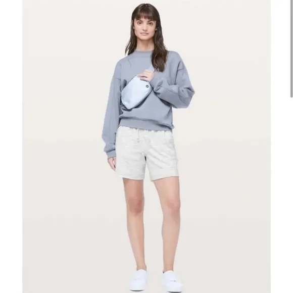 LULULEMON Hello Sunday Short Light Gray Heathered Paperbag Shorts High Waist 4