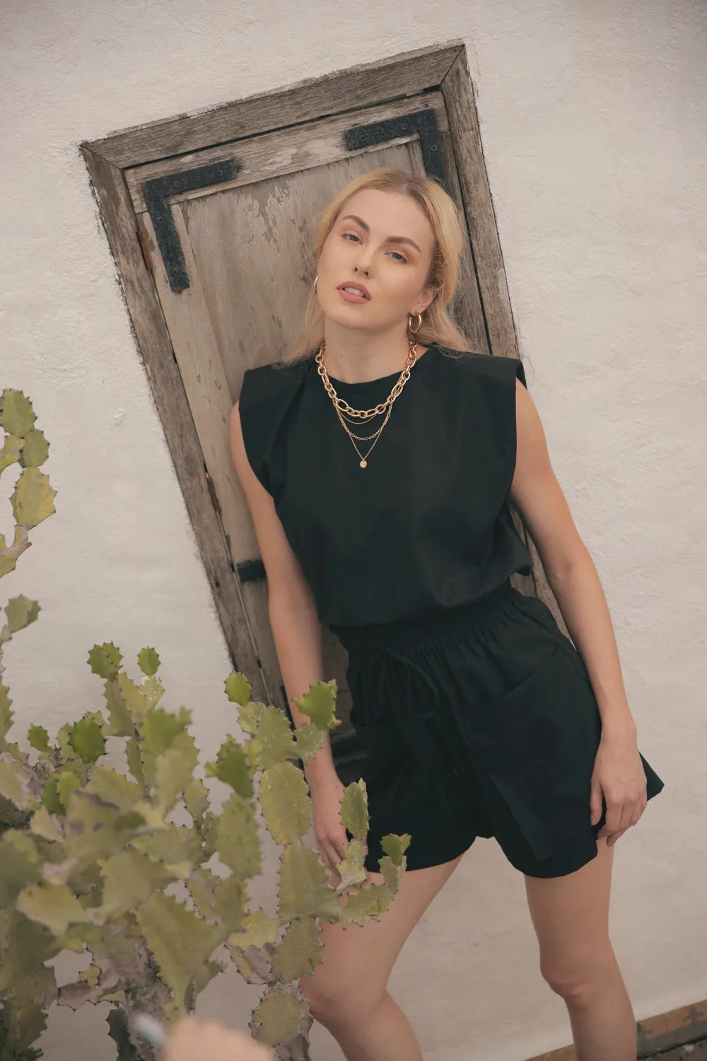 LYON SET Two Piece Paperbag Trouser Shorts with Front Pockets and Padded Sleeve Top (Black Linen)