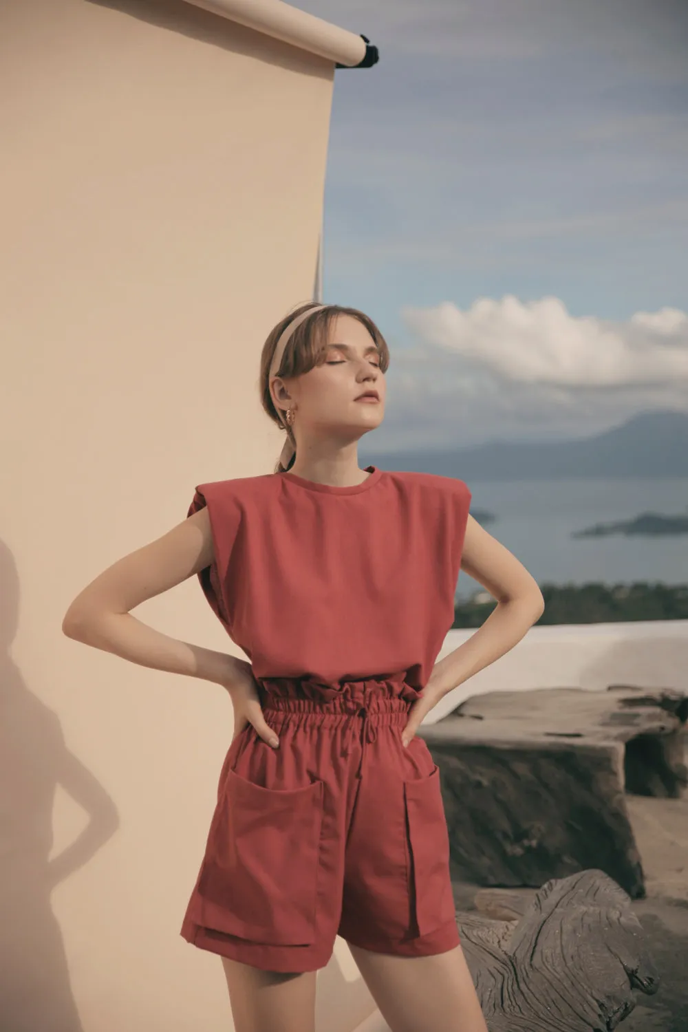 LYON SET Two Piece Paperbag Trouser Shorts with Front Pockets and Padded Sleeve Top (Rust Linen)