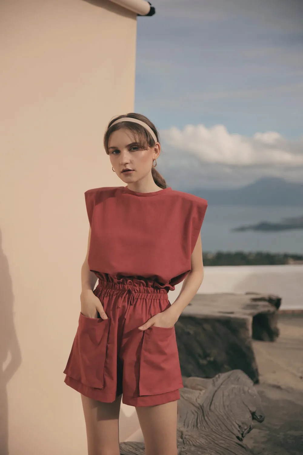 LYON SET Two Piece Paperbag Trouser Shorts with Front Pockets and Padded Sleeve Top (Rust Linen)