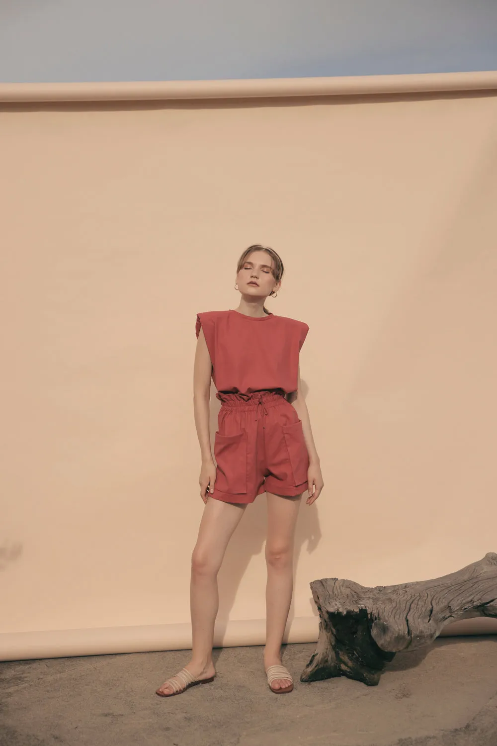 LYON SET Two Piece Paperbag Trouser Shorts with Front Pockets and Padded Sleeve Top (Rust Linen)