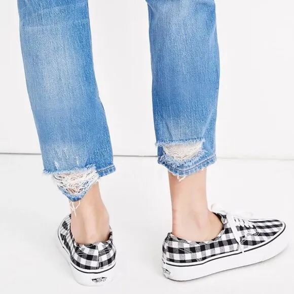 Madewell Classic Straight Jeans in Novello Wash - Size 26