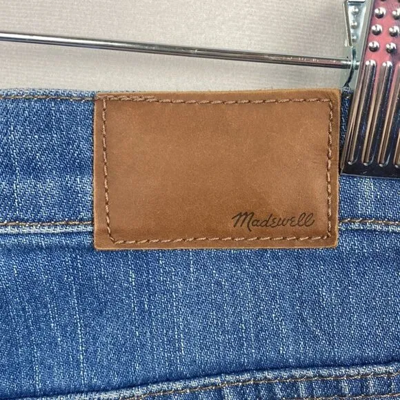 Madewell Classic Straight Jeans in Novello Wash - Size 26