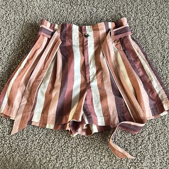 Madewell • paperbag shorts in rainbow stripe