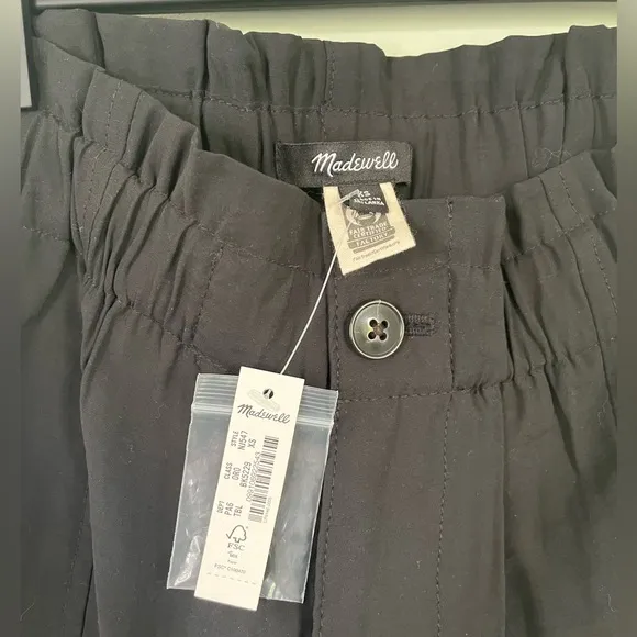 Madewell Seamed Pull-On Paperbag Shorts in Softdrape, size XS