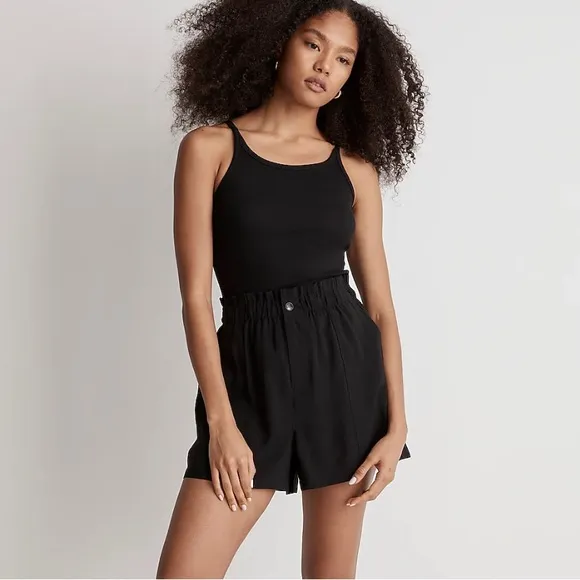 Madewell Seamed Pull-On Paperbag Shorts in Softdrape, size XS