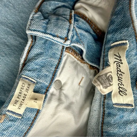 Madewell The Perfect Vintage Jeans Knee Rip Light Blenheim Wash Size 29