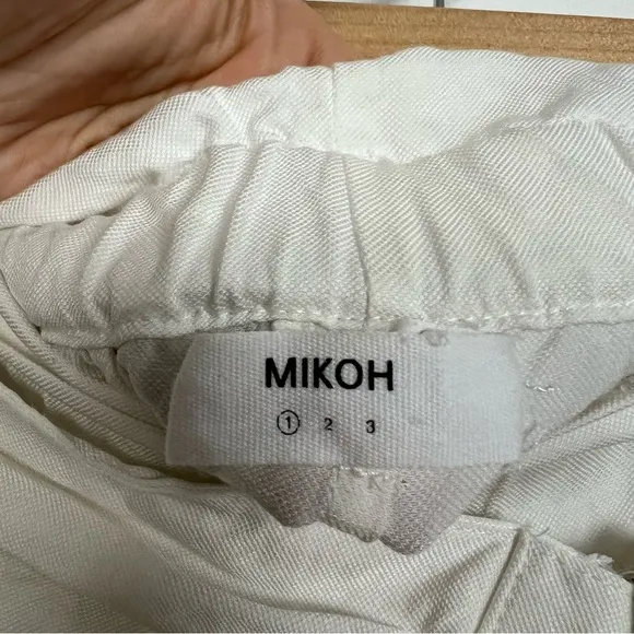 Mikoh Isabella Linen High Waisted Belted Paperbag Shorts Ivory Size 1 (XS/S)