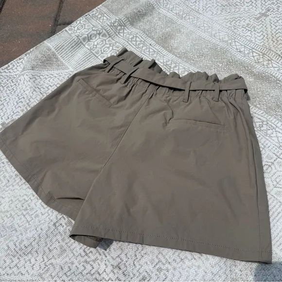 Nwt Anthropologie brand Avec Les Filles Paperbag Shorts
