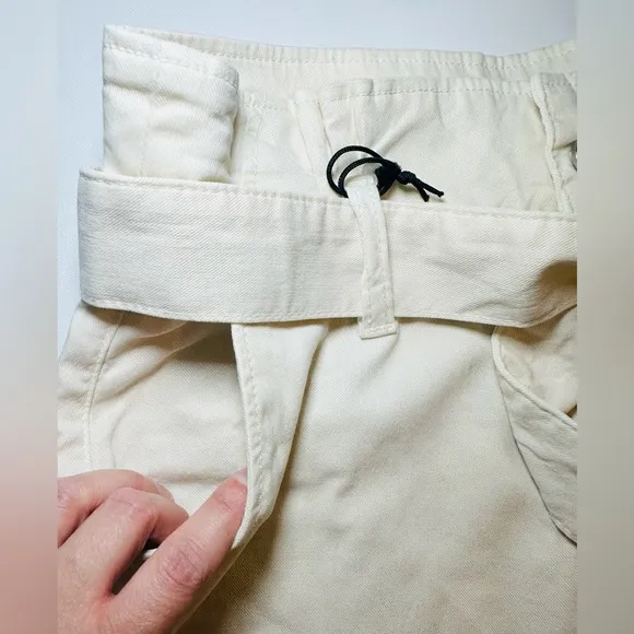 PAIGE Anessa Belted Paperbag Shorts Ivory Pockets Women's 26 NWOT