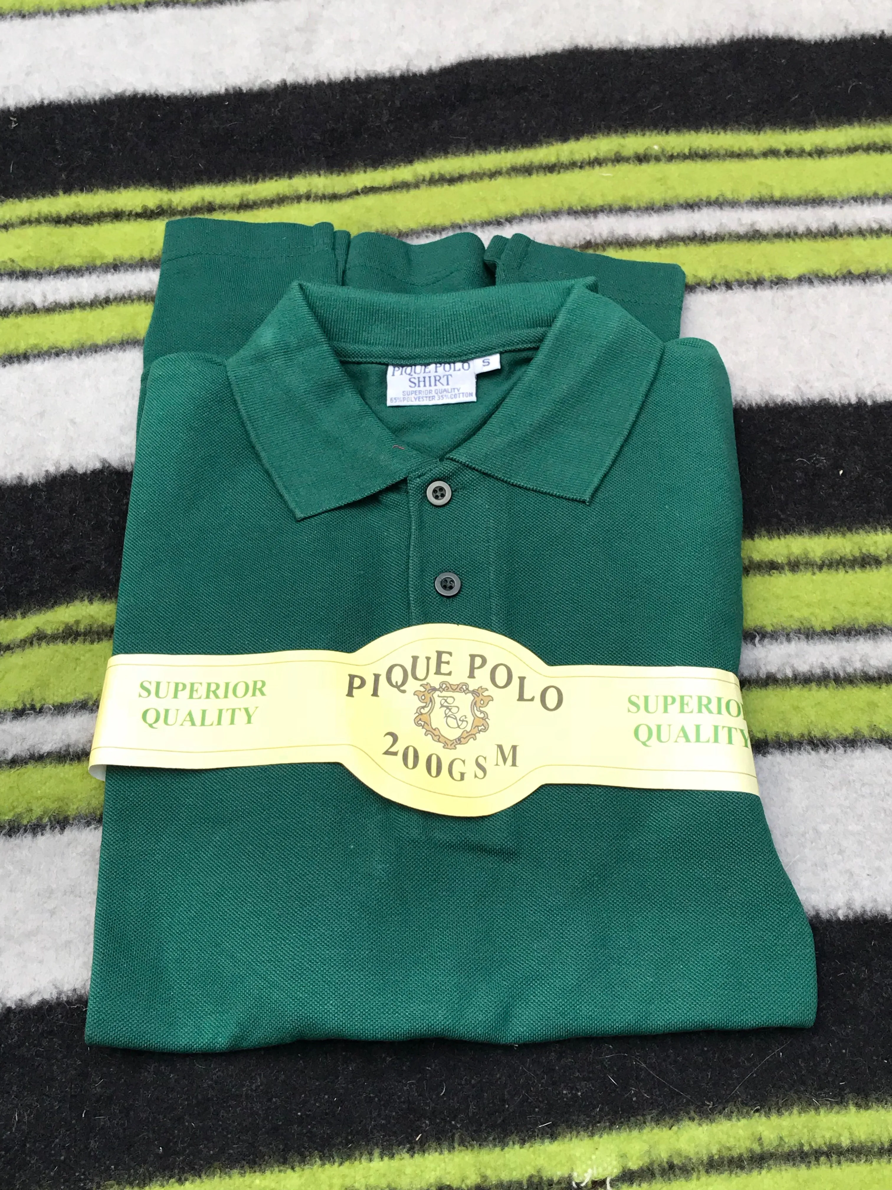Pique polo shirt size Small FREE POSTAGE