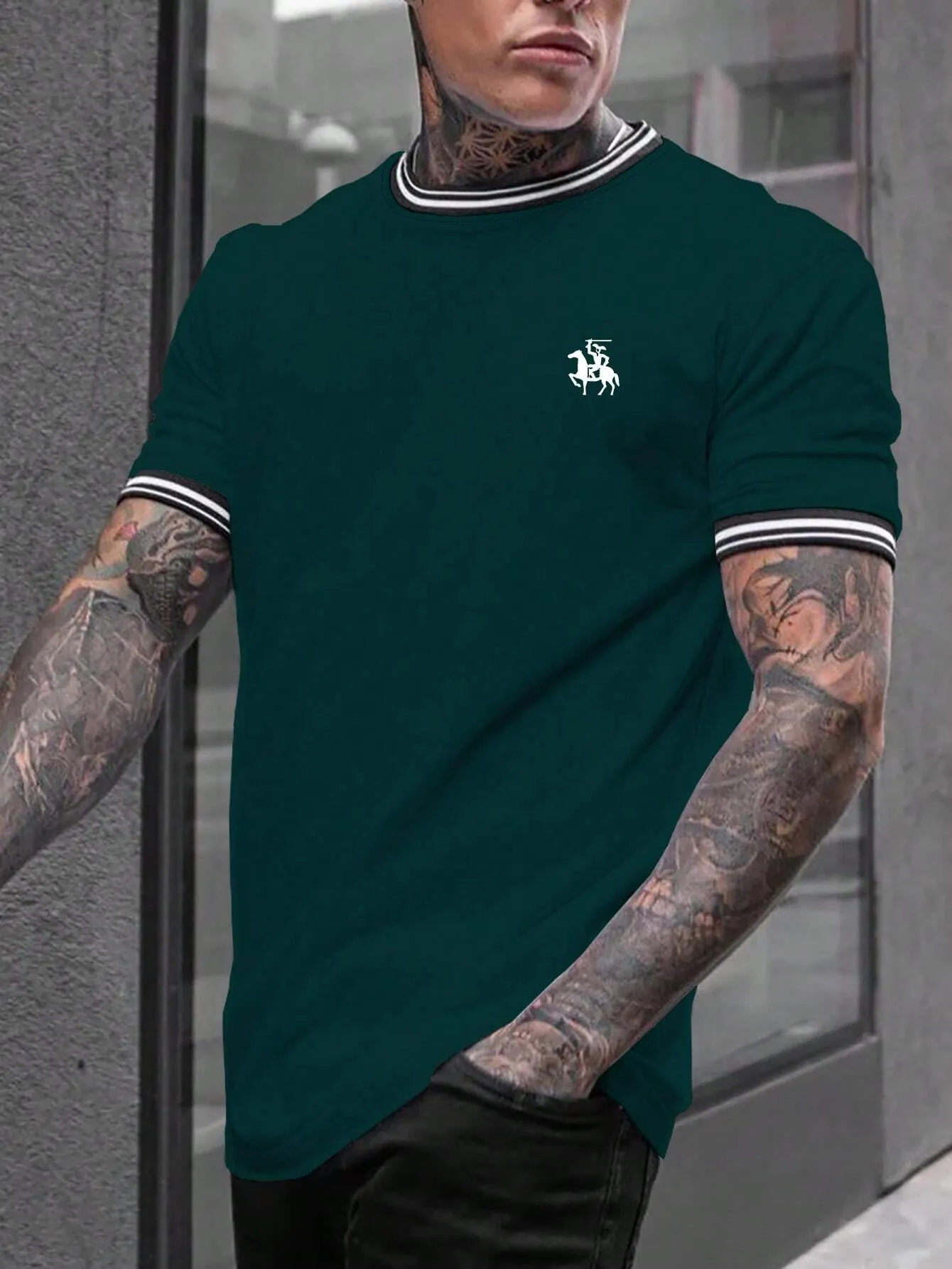 QA Homme Men Horse Print Striped Trim Tee