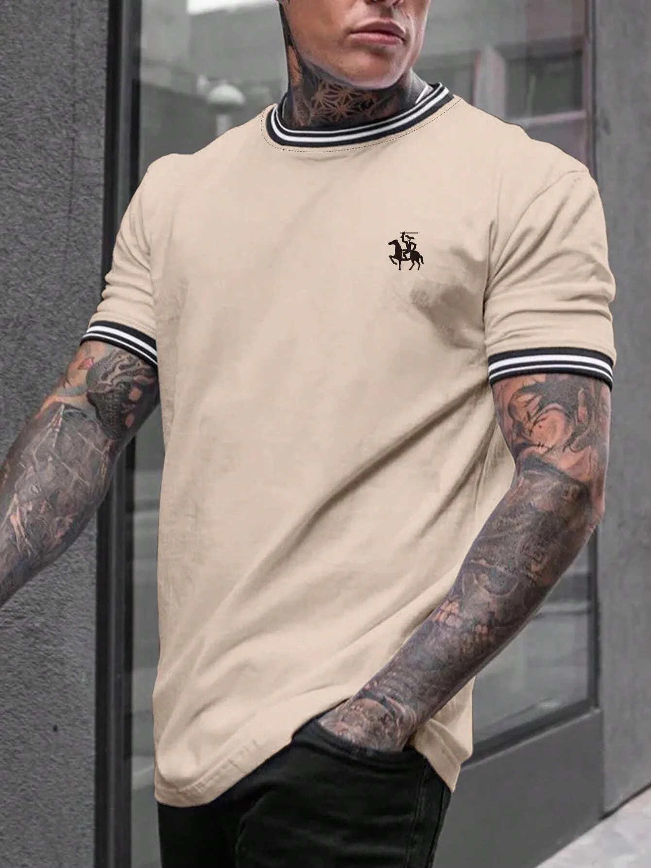 QA Homme Men Horse Print Striped Trim Tee