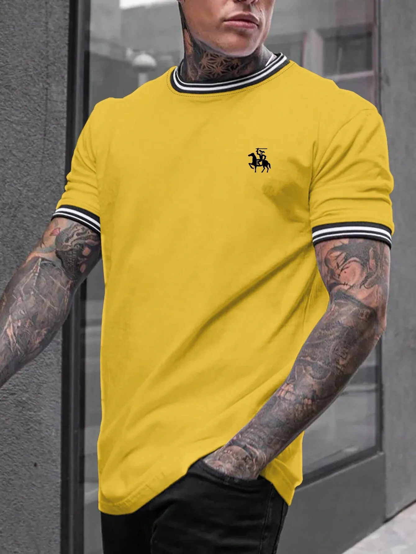 QA Homme Men Horse Print Striped Trim Tee