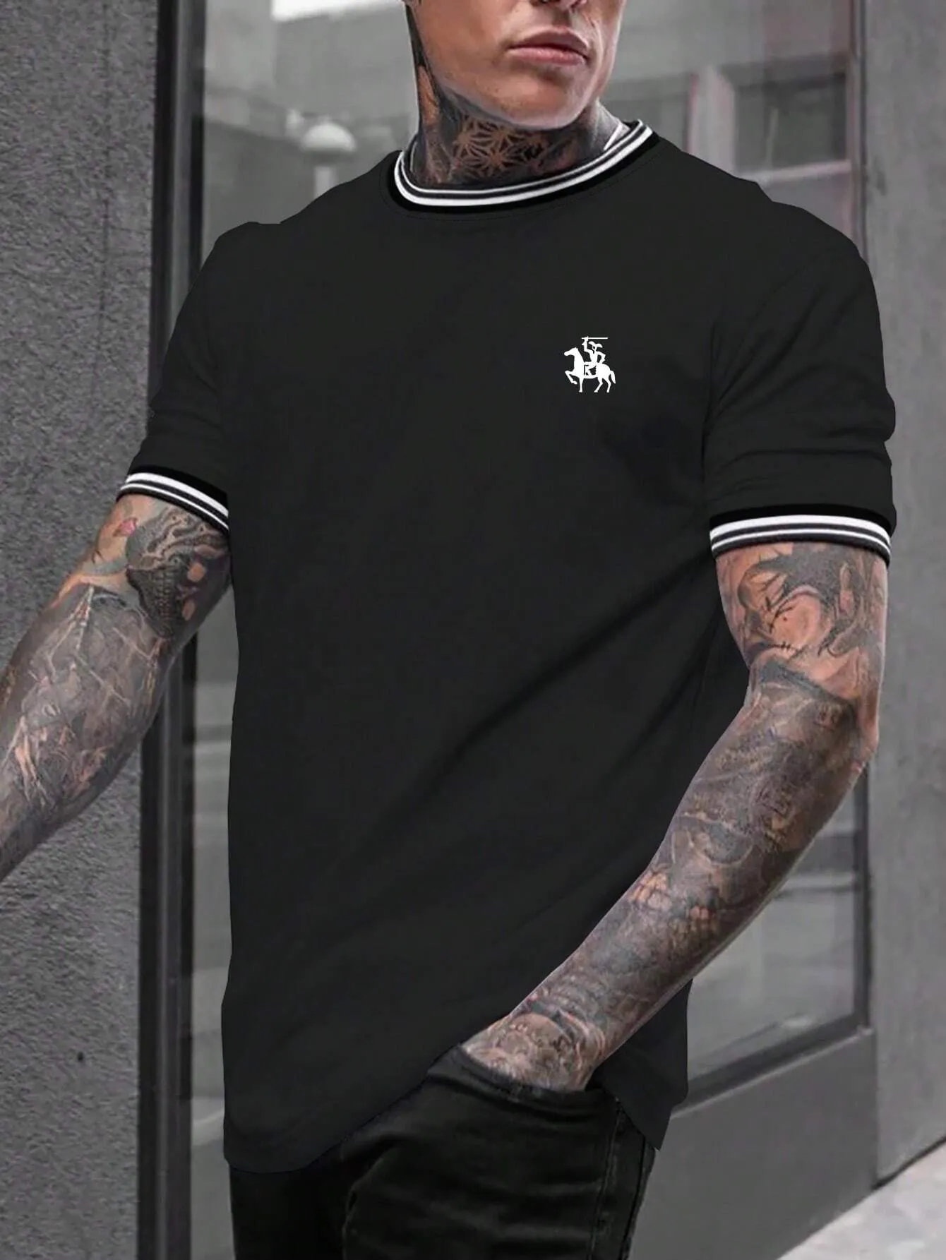 QA Homme Men Horse Print Striped Trim Tee