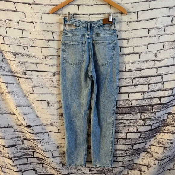 Social Tourist Ultra High Rise Straight Jeans SZ 25 Abercrombie &amp; Fitch