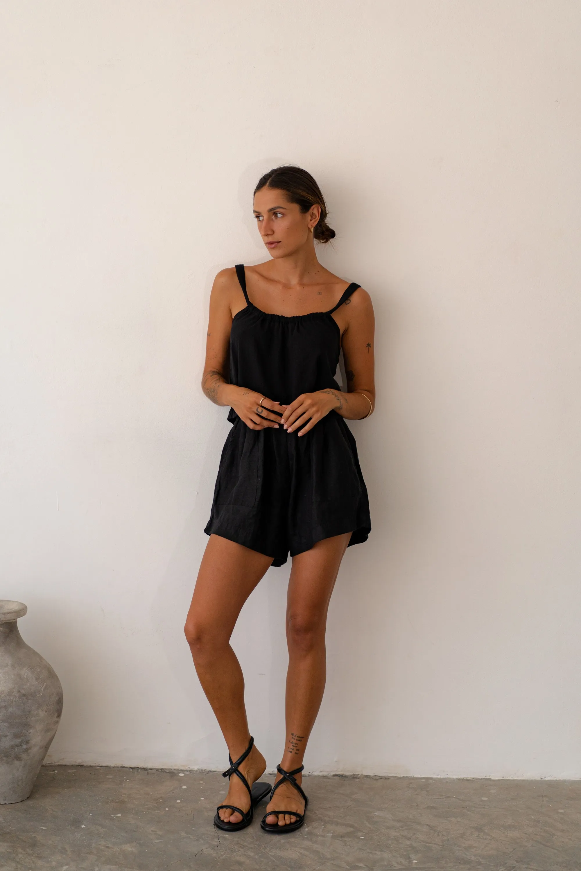 The Laundered Linen Paperbag Shorts - Black
