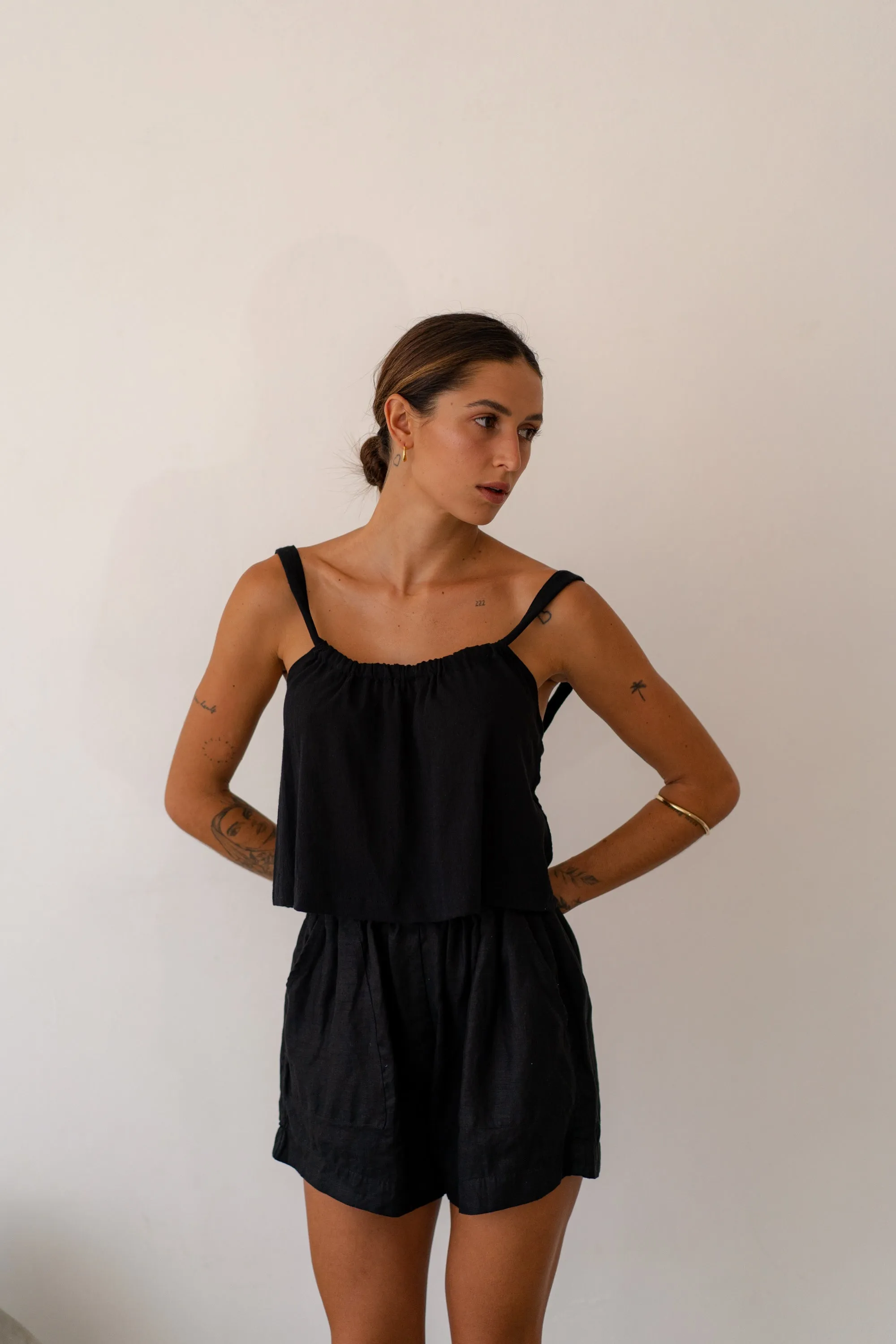 The Laundered Linen Paperbag Shorts - Black